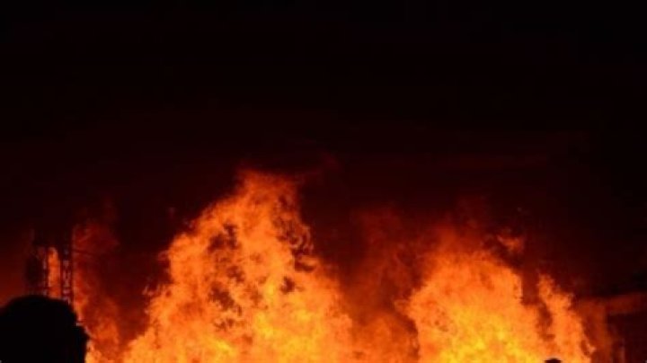 
18 killed in Pakistan bus fire 