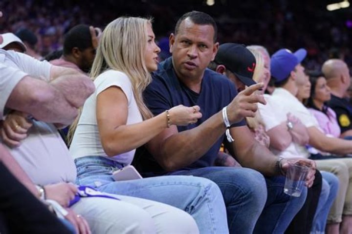 
Alex Rodriguez New Girlfriend In 2022, Breakup Rumors News With Melanie Collins 