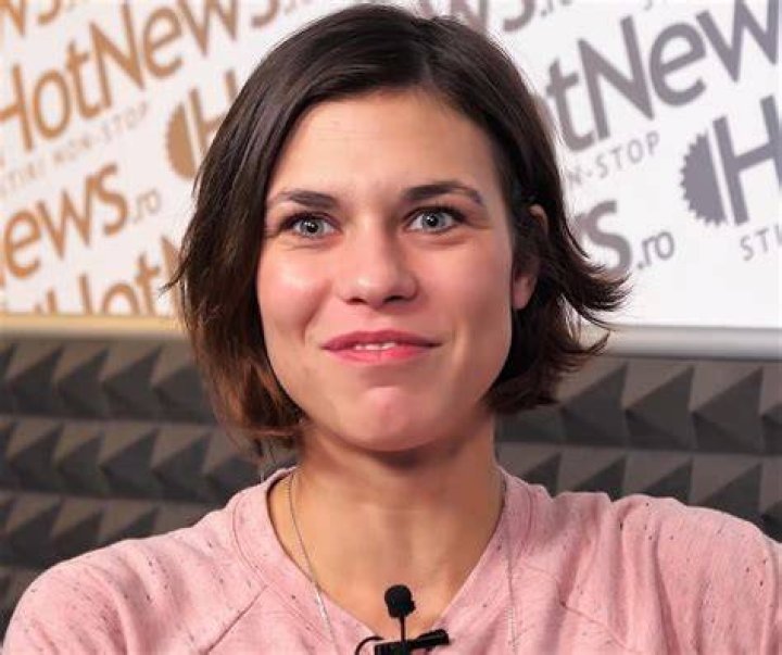 Ana Ularu Height, Weight, Net Worth, Age, Birthday, Wikipedia, Who, Nationality, Biography