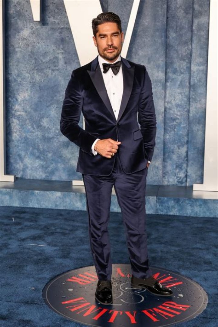 D.J. Cotrona Height, Weight, Net Worth, Age, Birthday, Wikipedia, Who, Nationality, Biography