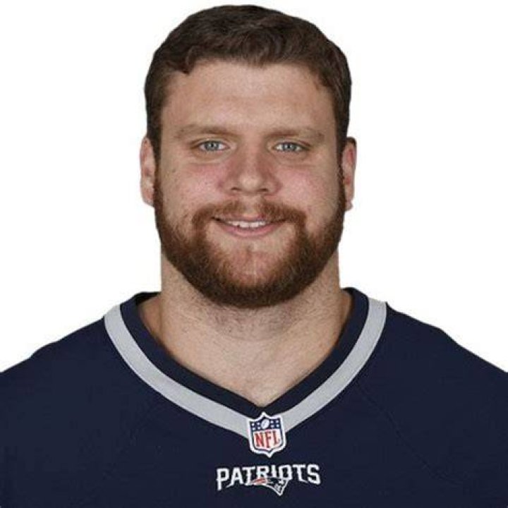 Gabe Ikard Height, Weight, Net Worth, Age, Birthday, Wikipedia, Who, Instagram, Biography
