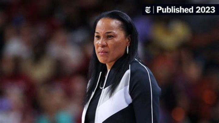 
Gamecocks Women’s Basketball Coach Dawn Staley Grew Up With Her Four Elder Siblings 