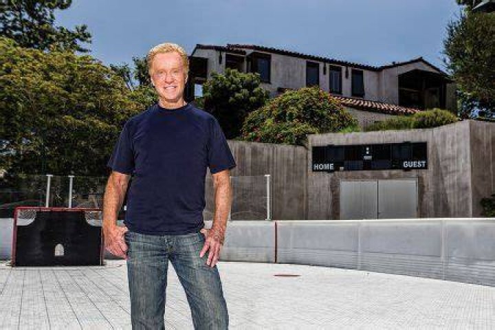 How Much Money Does Bill Comrie Make? Latest Bill Comrie Net Worth Income Salary