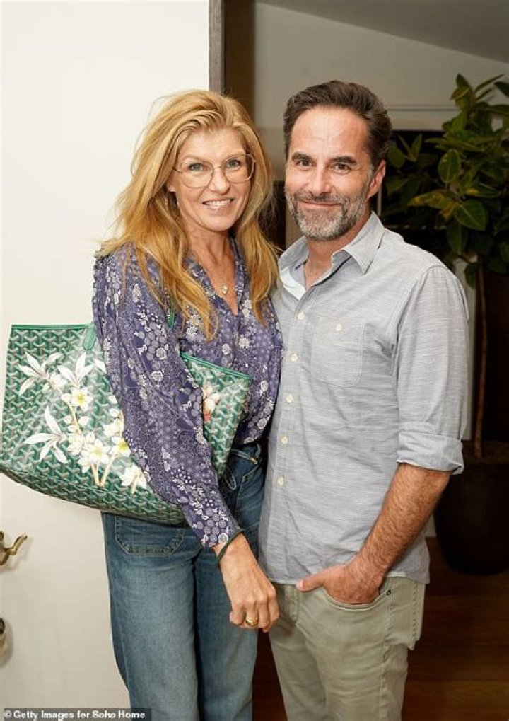 Is Connie Britton Dating David Windsor In 2022? Untold Truths About The White Lotus Actress Love Life