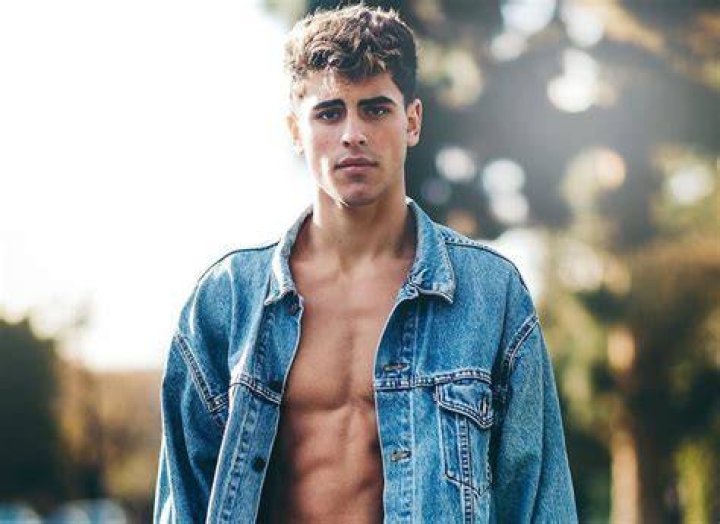 Jack Gilinsky Height, Weight, Net Worth, Age, Birthday, Wikipedia, Who, Nationality, Biography