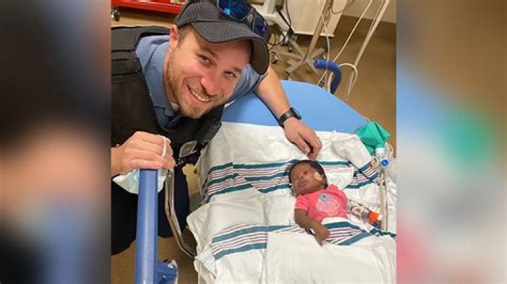 
Kansas City Officers Save Month-Old Baby with RSV Who Stopped Breathing: ‘a Scary Moment’ 