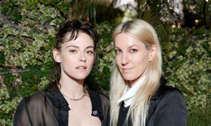 
Kristen Stewart’s Sexuality: A Look Into Her Girlfriends and Partners 