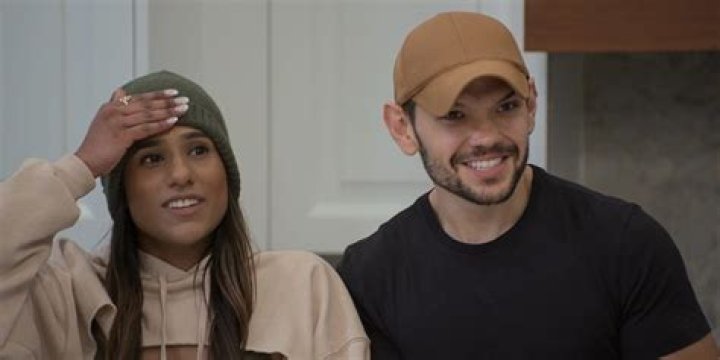 
Love is Blind: Kyle Abrams New Girlfriend – Dating History And Instagram 