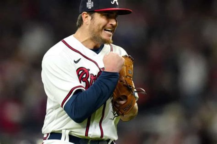 Luke Jackson Wife: Is Luke Jackson Married?