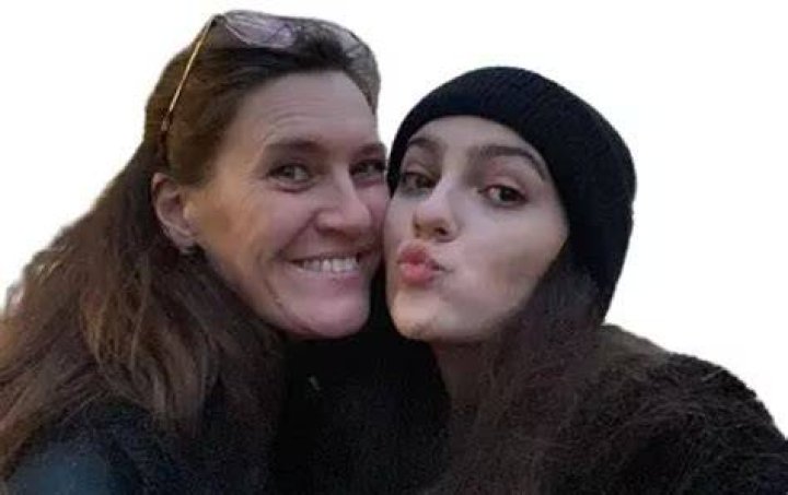 
Meet Emily Carey Parents – Mother Sarah MacDonnell And Father 