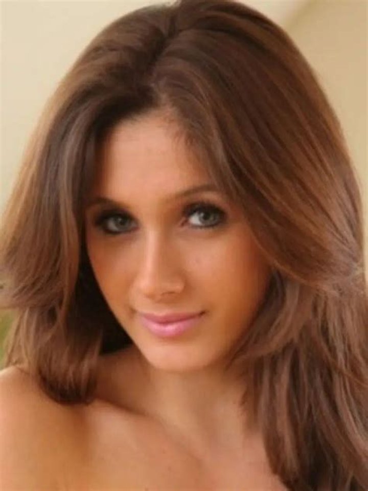 Natalie Erika James Height, Weight, Net Worth, Age, Wiki, Who, Instagram, Biography
