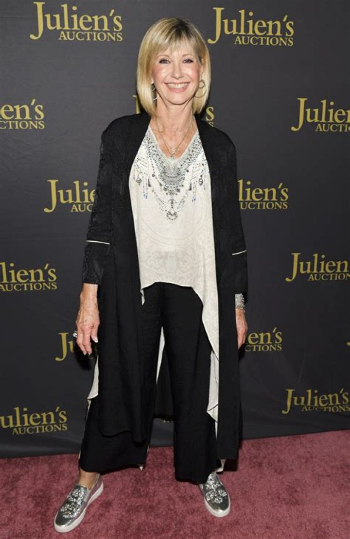 
Olivia Newton-John Died Due To Cancer Related Illness – Her Net Worth At The Time Of Death 