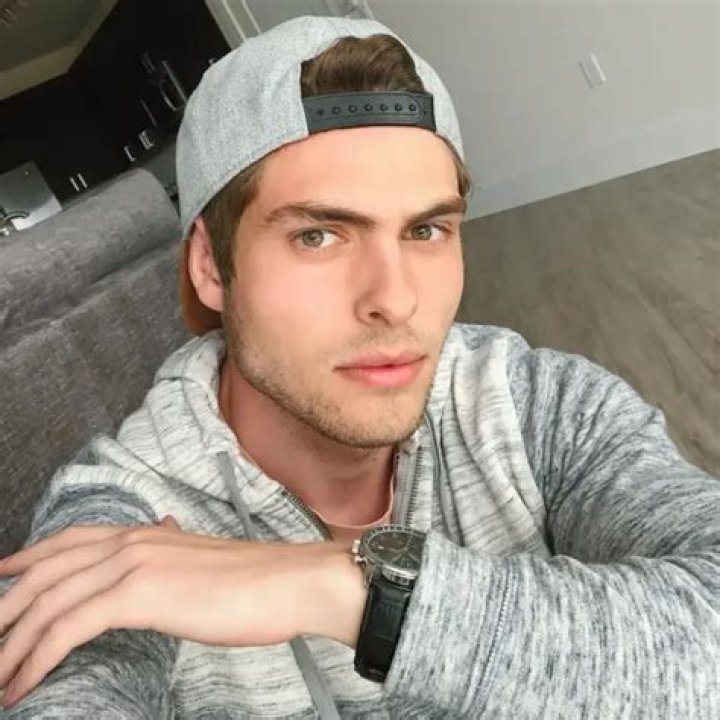 
Parker Locke Height, Age, Girlfriend, Biography, Wiki, Net Worth 