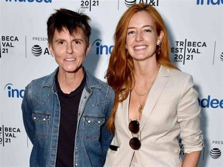 Stephanie Allynne Height, Age, Husband, Biography, Wiki, Net Worth