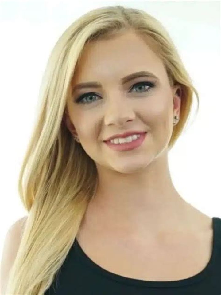 
Theresa Raborn Height, Weight, Net Worth, Age, Wiki, Who, Instagram, Biography 