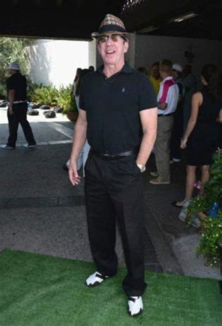 
Tim Minear Height, Weight, Net Worth, Age, Birthday, Wikipedia, Who, Nationality, Biography 