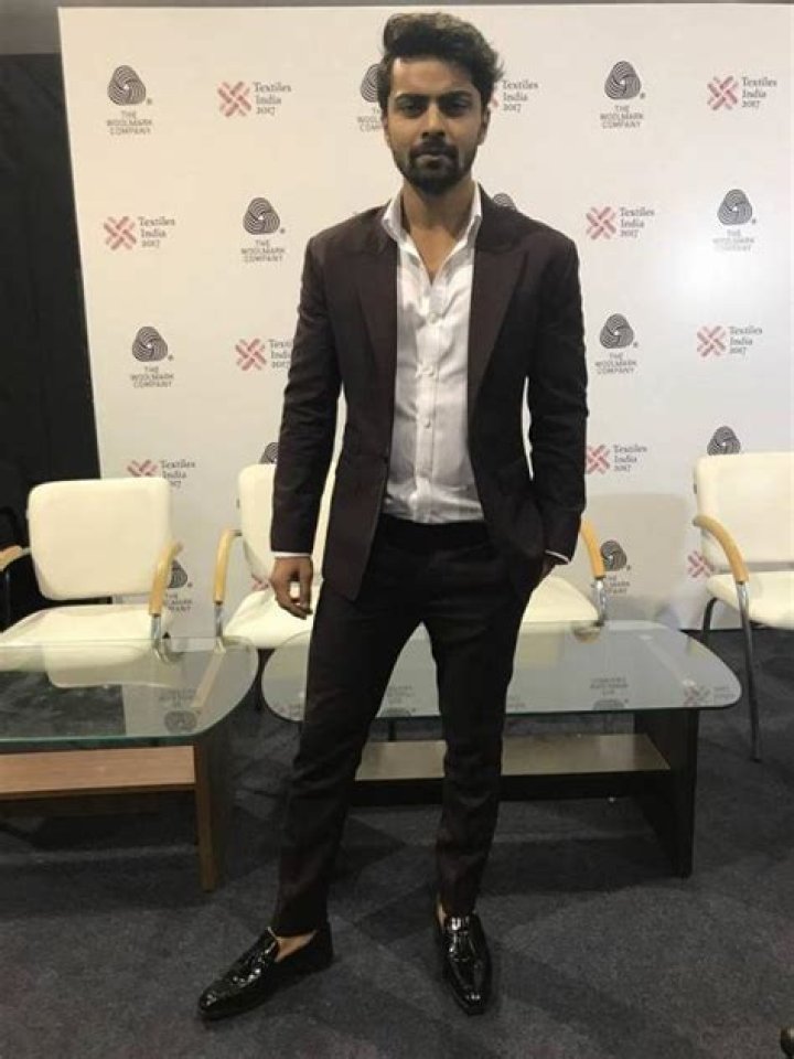 
Vinay Reddy Height, Weight, Net Worth, Age, Birthday, Wikipedia, Who, Instagram, Biography 