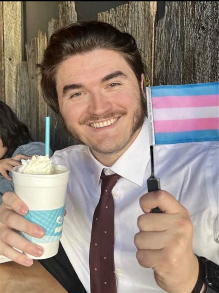 What Is Jschlatt Sexuality? Find Out If The Youtuber Is Gay