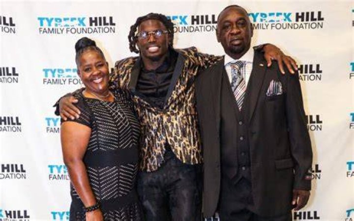 Who Are Tyreek Hill Parents? Meet His Dad Derrick Shaw and Mom Anesha Sanchez