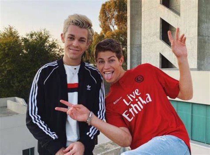 
Who Is Ben Azelart Brother Julien Azelart? Age And Girlfriend Name Of TikTok Star Explained 