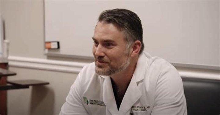 
Who is Dr. Charles Procter from 1000-Lb Best Friends season 2? Meet the board-certified surgeon 
