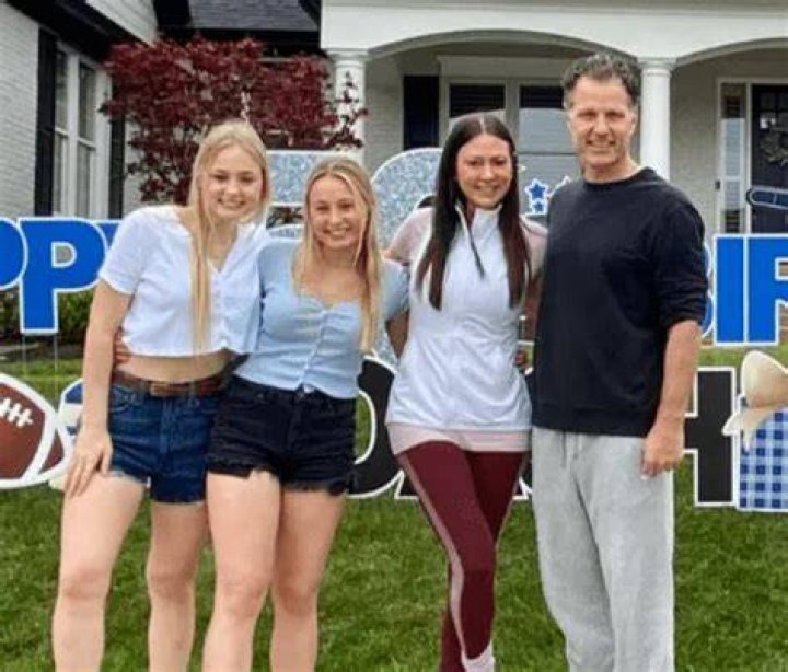 Who is Matt Eberflus’ wife Kelly Eberflus?