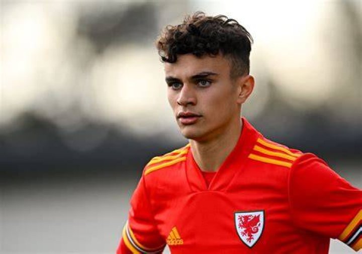 Zachary Joseph Giggs Height, Weight, Net Worth, Age, Birthday, Wikipedia, Who, Nationality, Biography